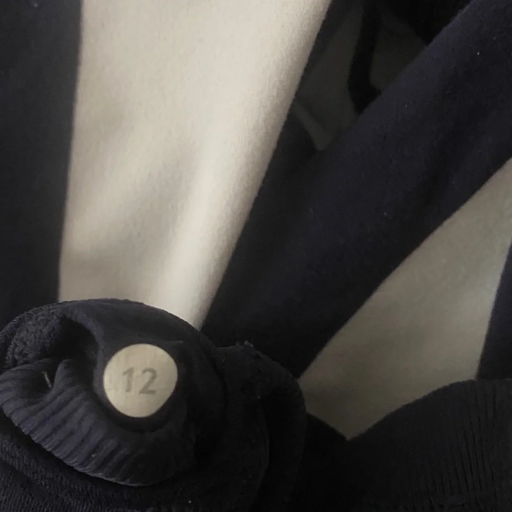 LuLuLemon Run Switch Back 1/2 Zip Size 12 - Picture 9 of 9